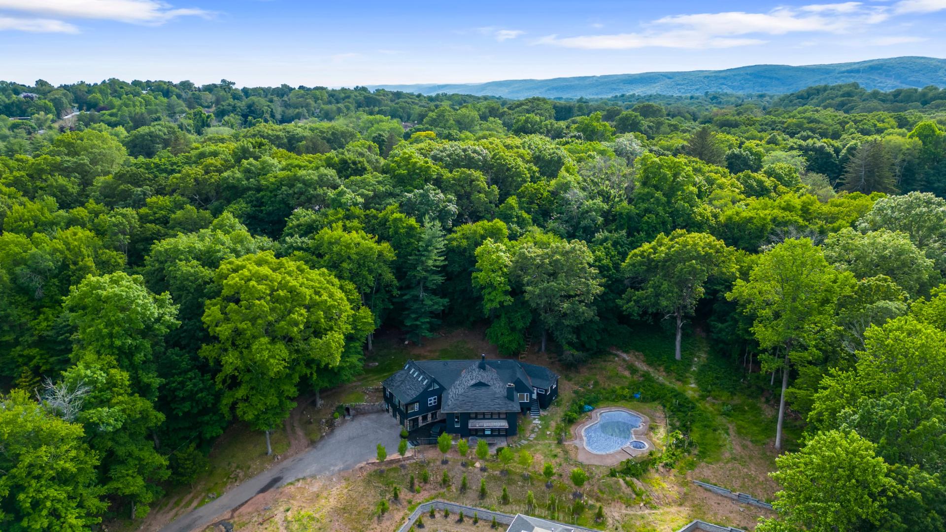 189 McNamara Road, Wesley Hills NY — aerial view 1